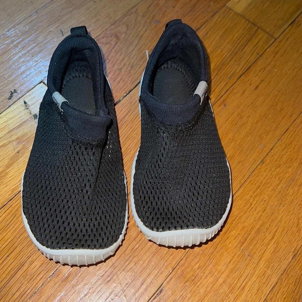Nike water shoes